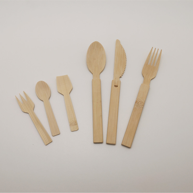 Dernière affaire concernant cuillère en bambou verte de 100%, fourchette, couteau 170mm